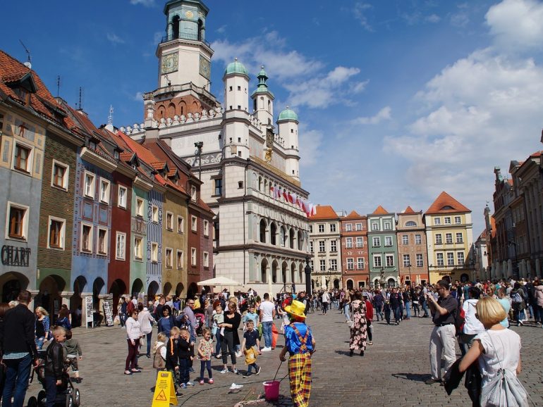 Praca weekendowa w Poznaniu – dobra opcja nie tylko dla studentów